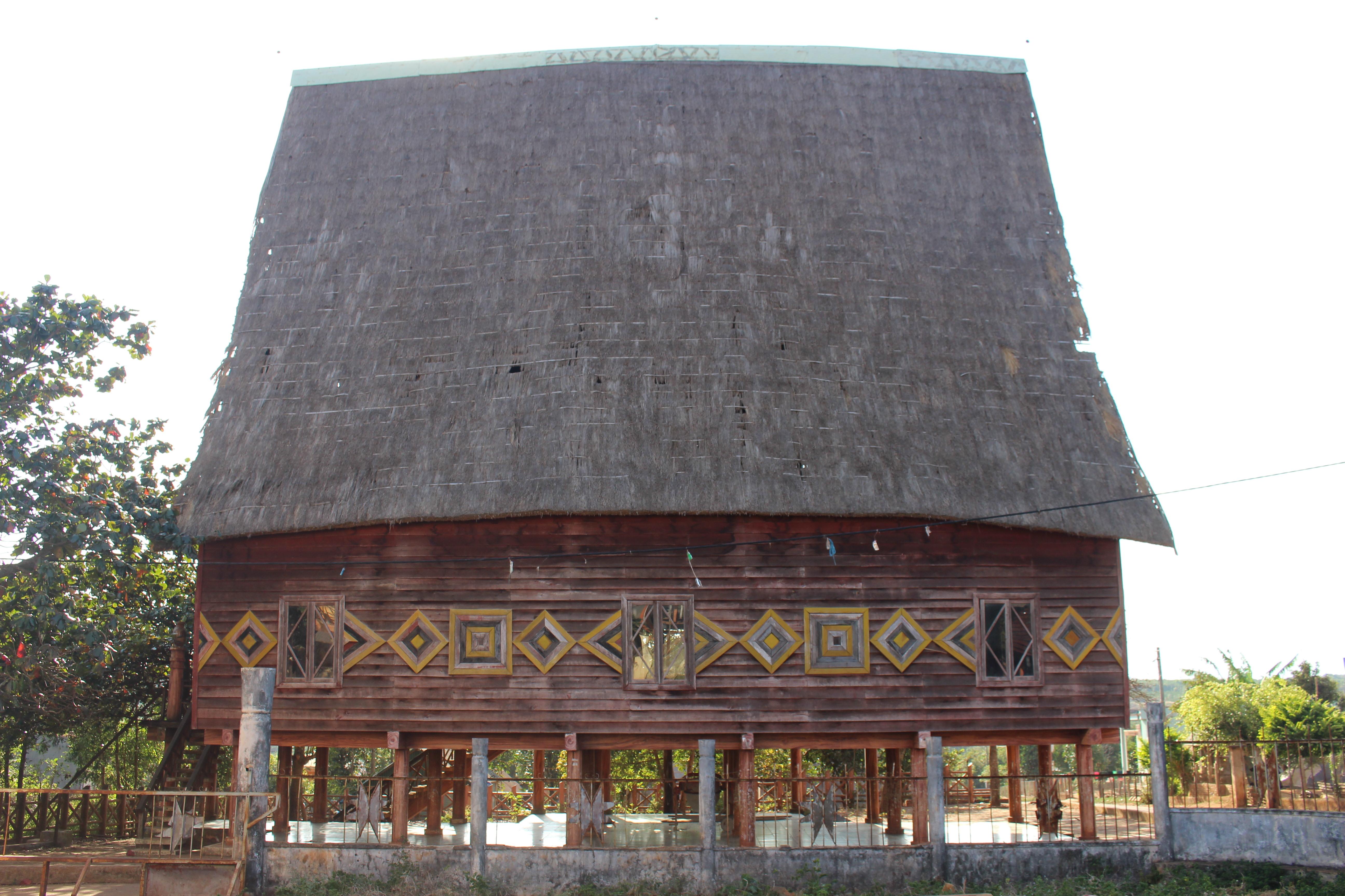 Đầu tư bất hợp lý, thưa vắng khách, gây lãng phí